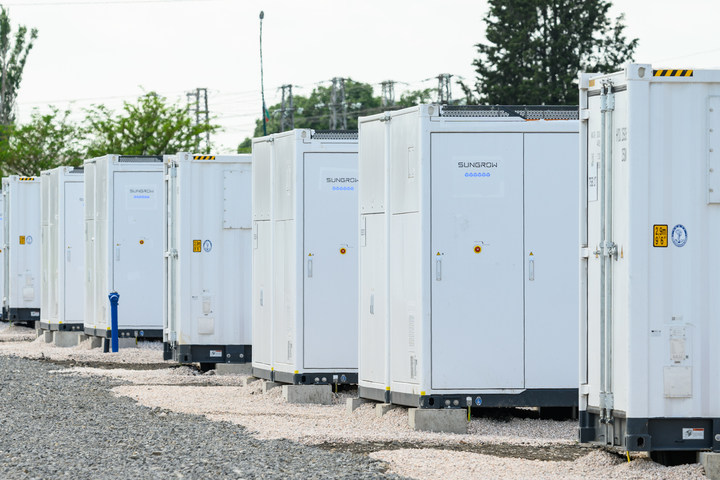 Sungrow und Sunotec nehmen Enery's ersten Großbatteriespeicher in Bulgarien mit 150 MW/ 600 MWh in Betrieb