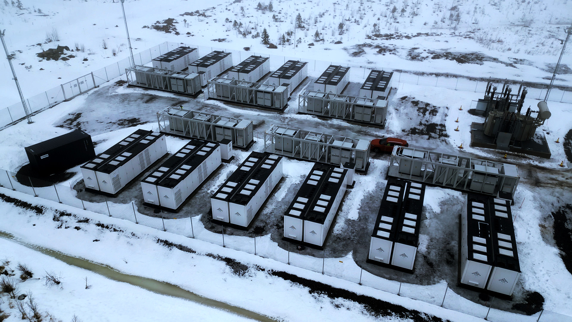 ESS en el límite del Ártico: el parque solar más septentrional de Europa, con 60 MW en Finlandia.