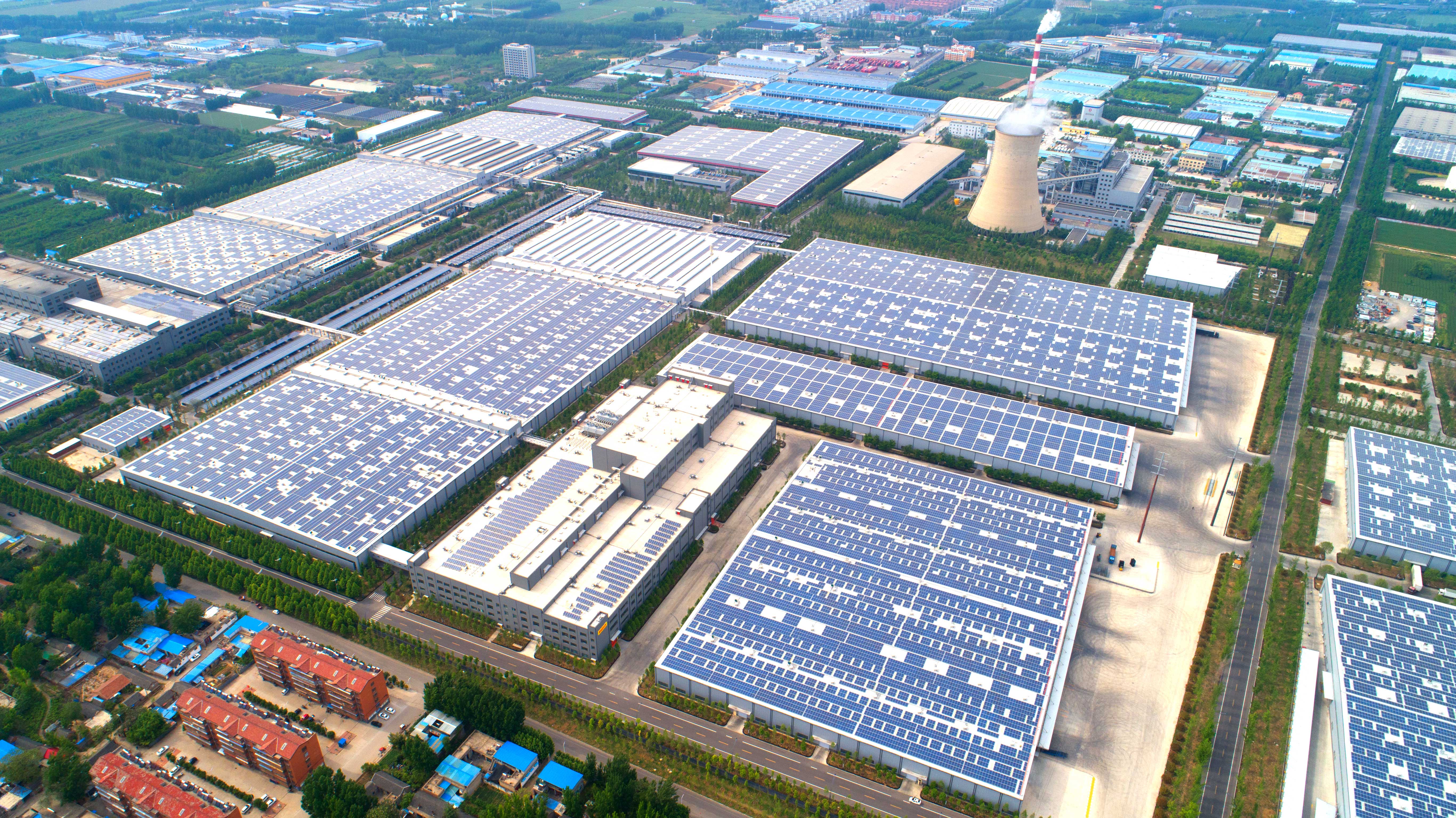 Sungrow Supplies the World’s Largest C&I Rooftop PV Plant | SUNGROW