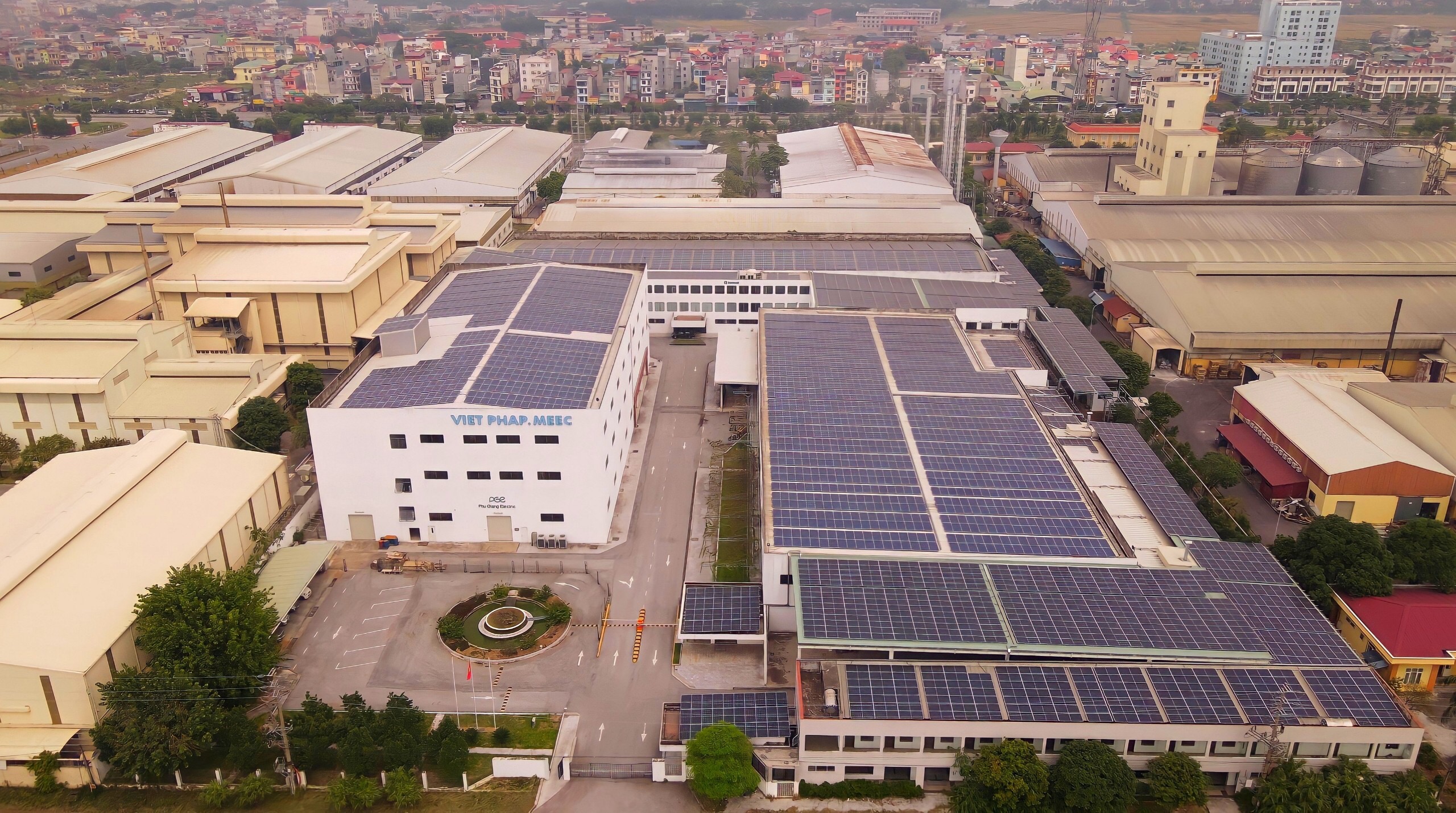 Sungrow Cooperates with INPOS to Build 61MWp+ Rooftop Solar Projects for Multinational Factories | SUNGROW