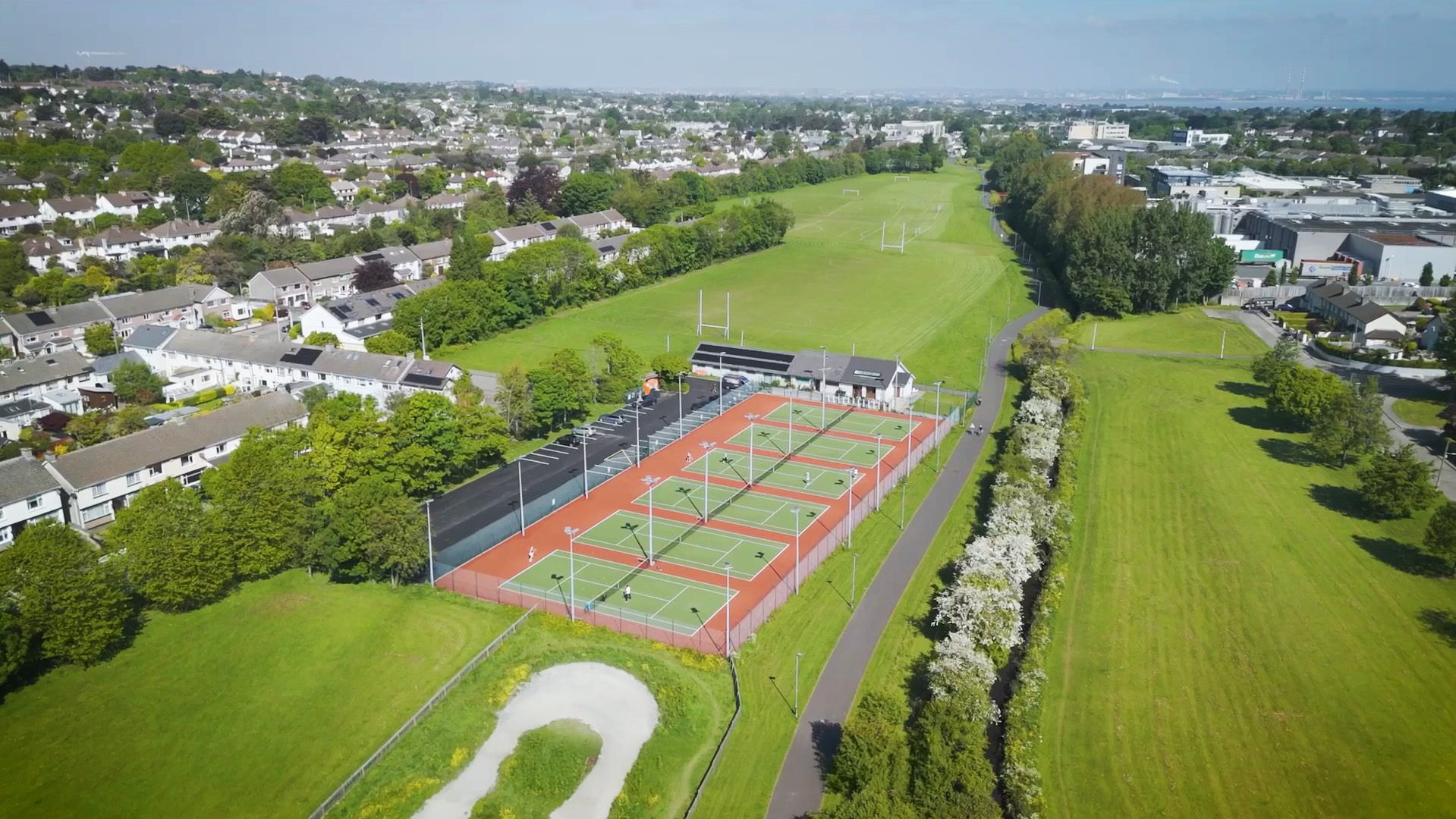 Club Tenis Meadowale: Sungrow impulsa deportes sostenibles