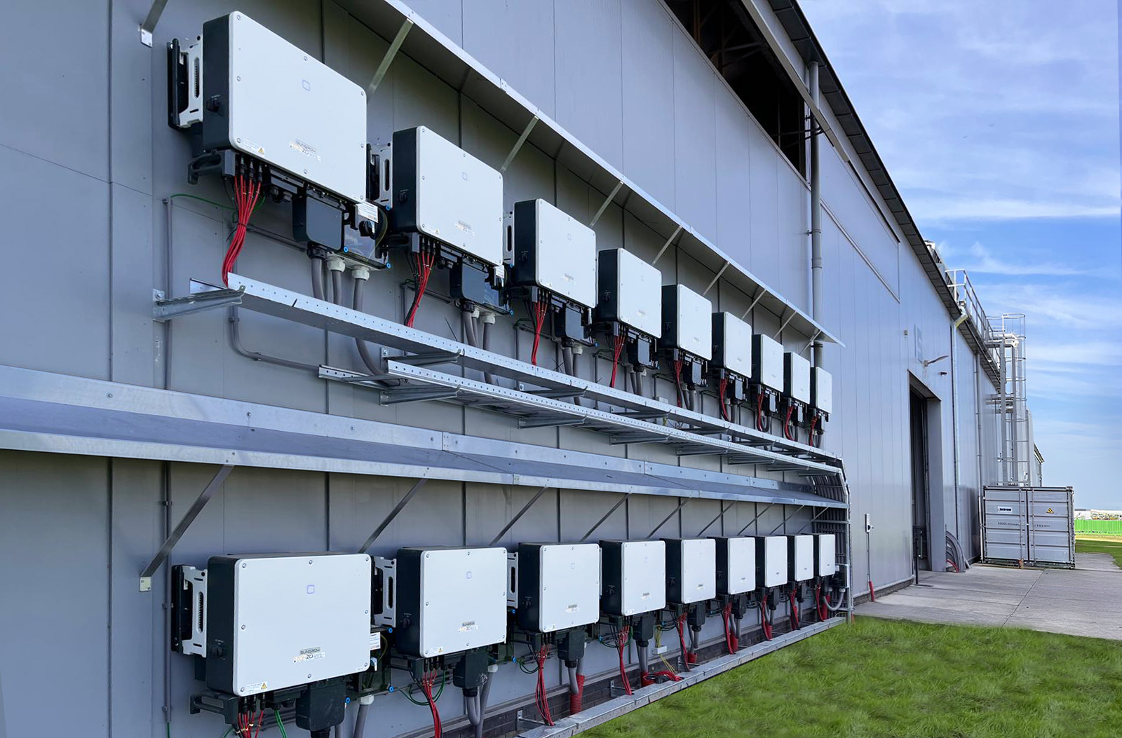 Ronico – Advancing Sustainable Tulip Production through Solar Energy