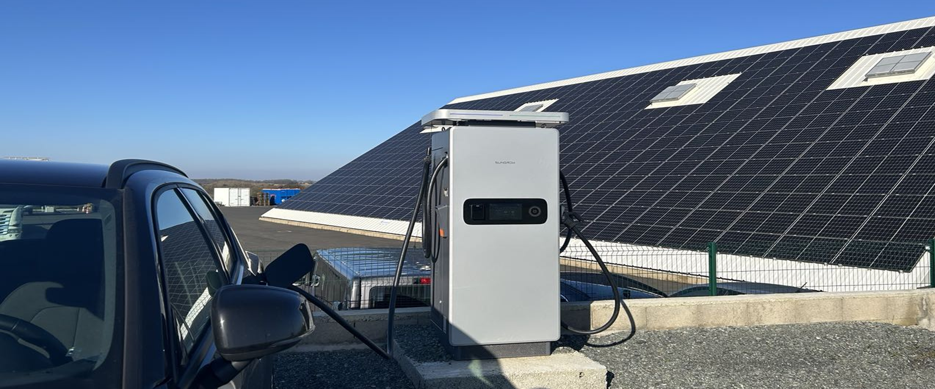 Come Funziona una Stazione di Ricarica PV+ESS+EV?