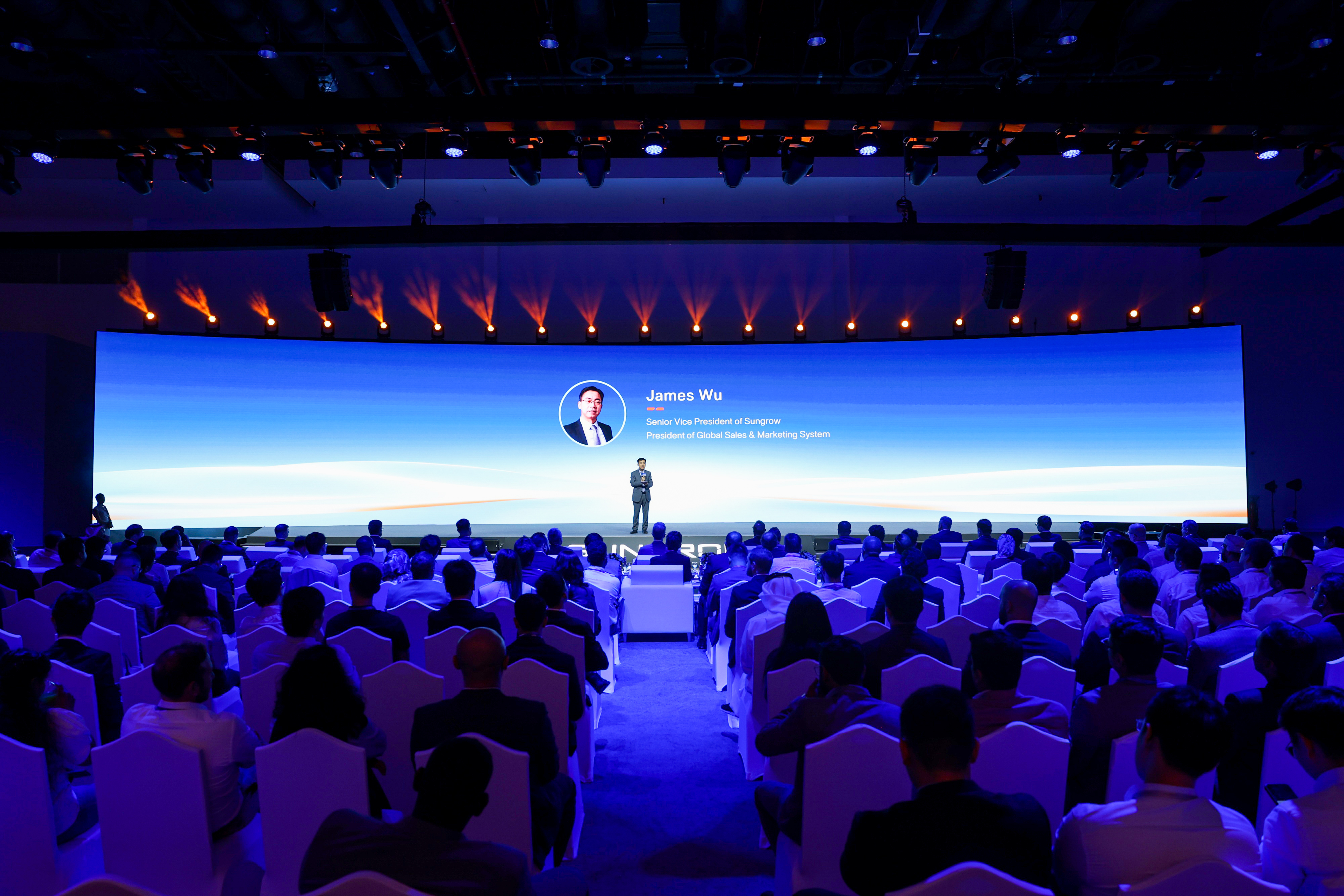 Illuminating the Future of Energy: Sungrow Debuts Two PV & ESS Next-Generation Solutions in Dubai