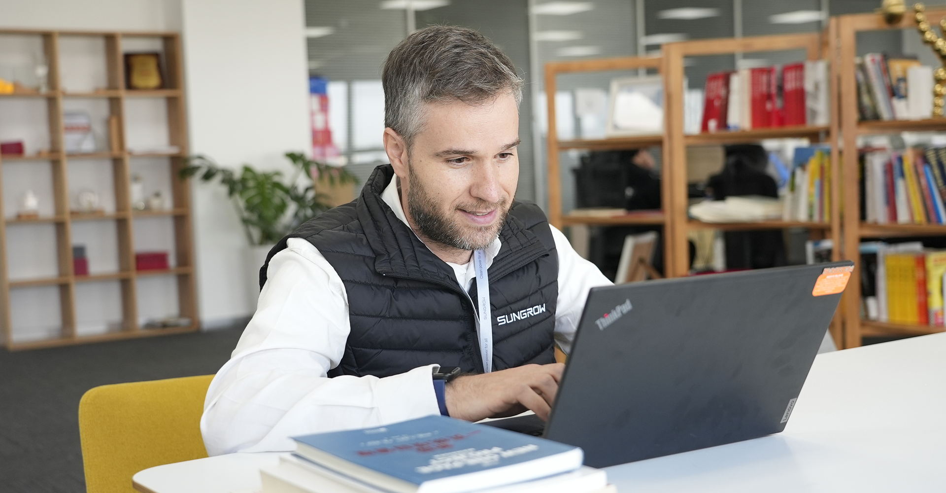 Evolve with the industry, innovate in every project, and strive for excellence amid changes.
